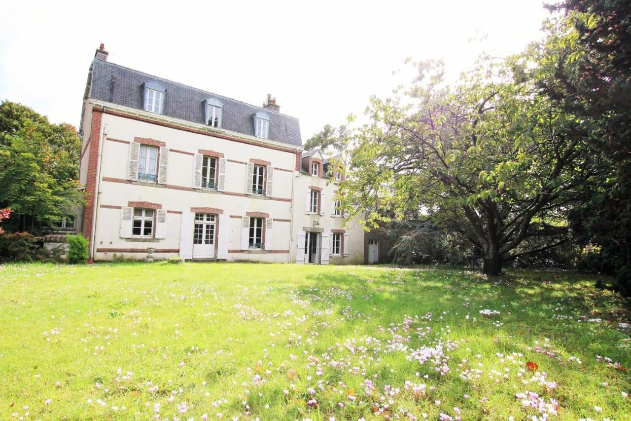 Bed and Breakfast Le Vieux Manoir Carolles Exterior foto