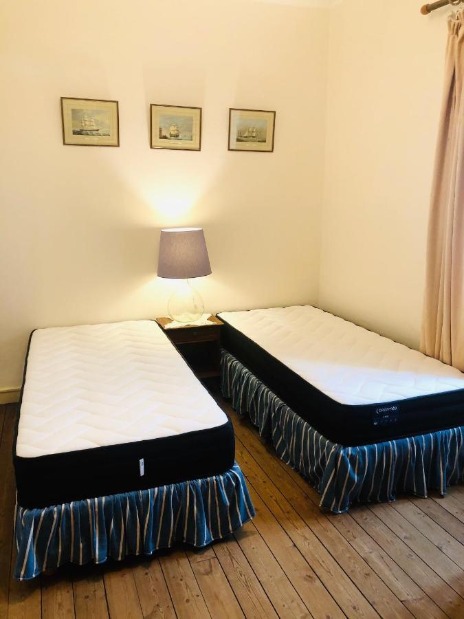 Bed and Breakfast Le Vieux Manoir Carolles Exterior foto