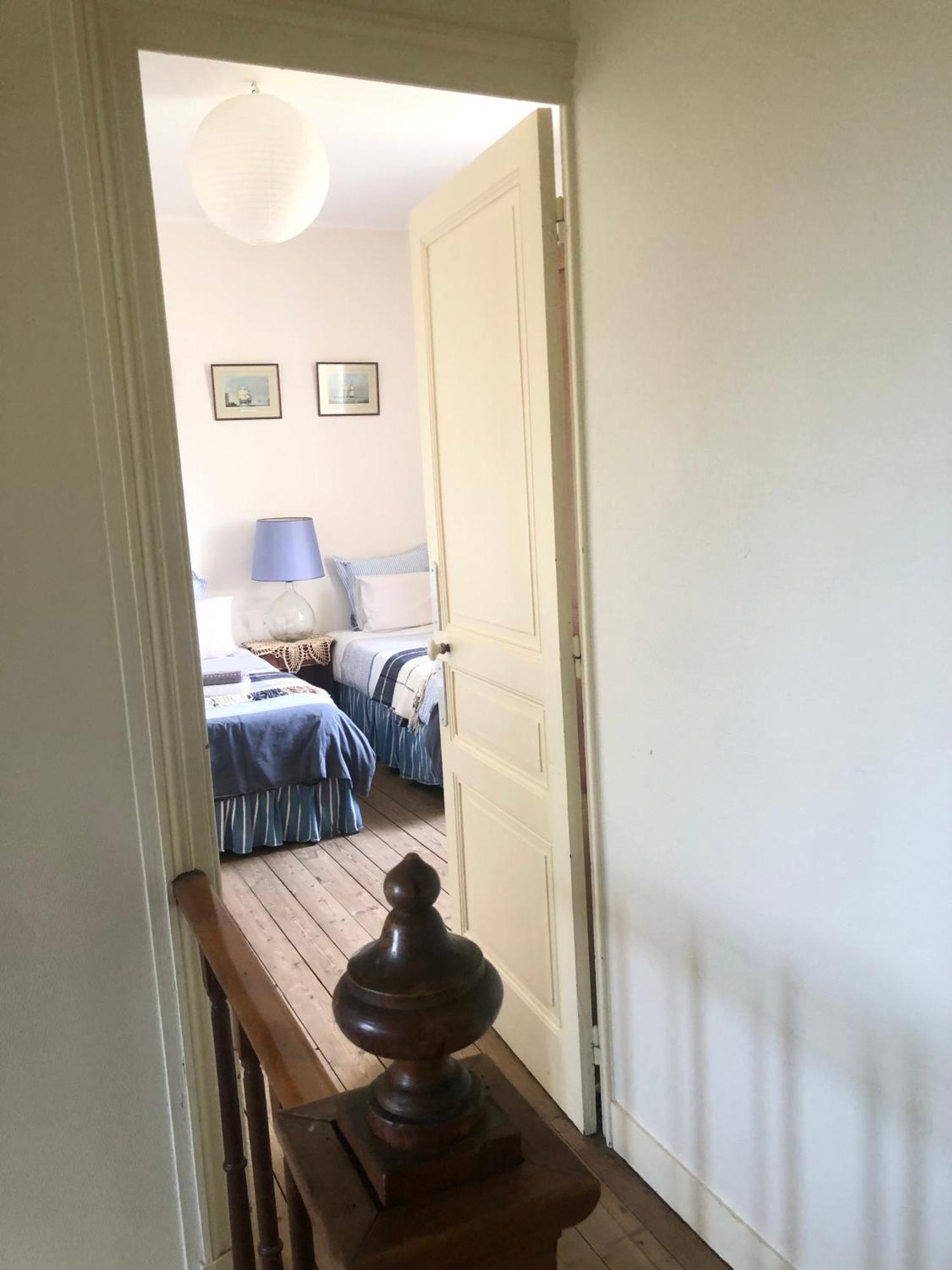 Bed and Breakfast Le Vieux Manoir Carolles Exterior foto